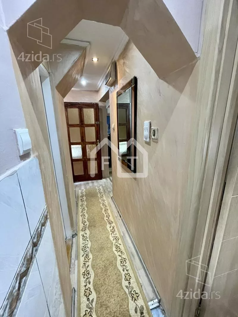 Četvoroiposoban stan | 4zida