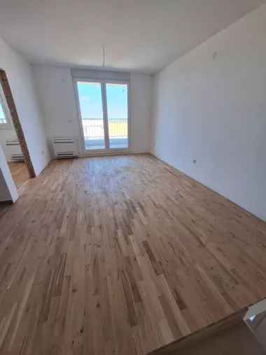 Mišeluk + 80 m2 krovna terasa