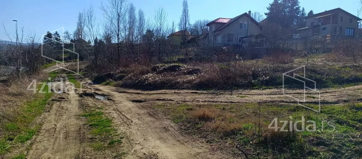 Plac | 4zida