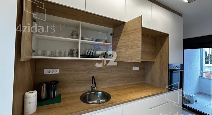 Petosoban stan | 4zida