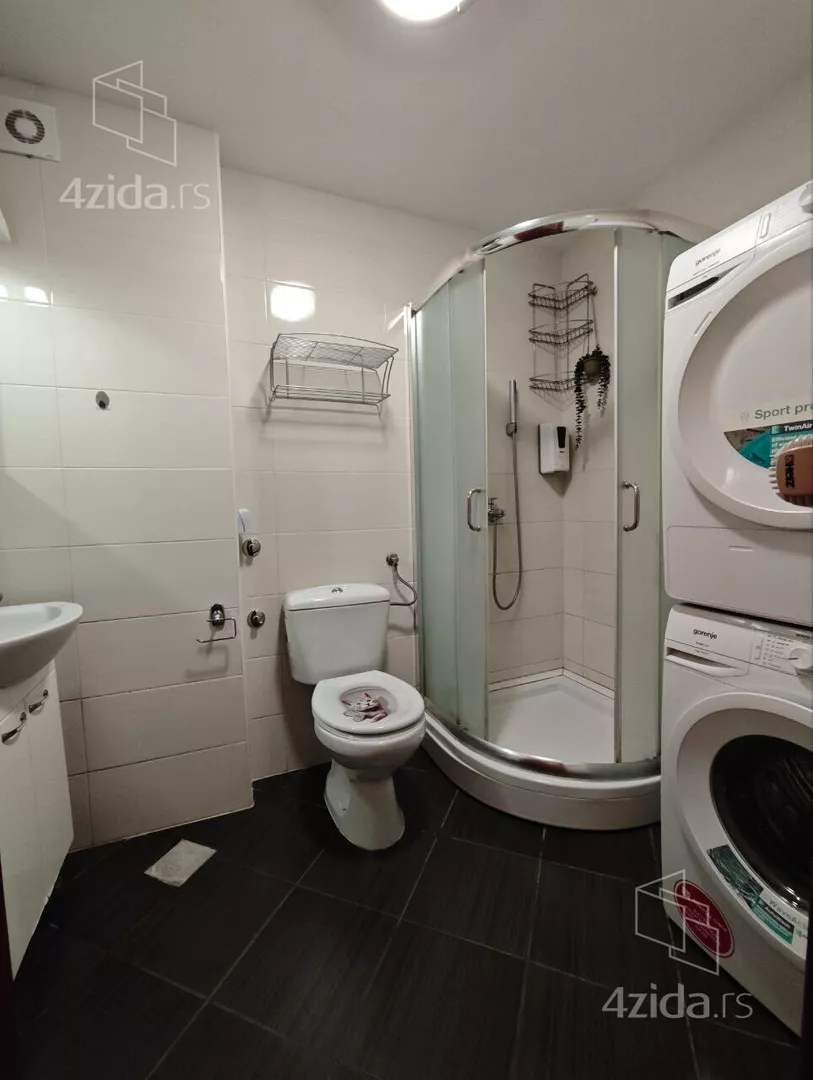 Troiposoban stan | 4zida