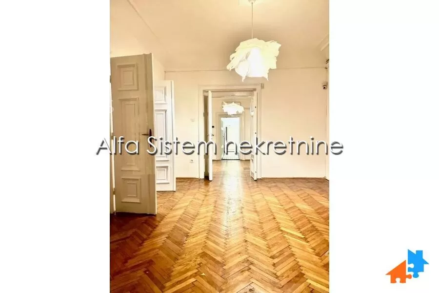 Četvoroiposoban stan | 4zida