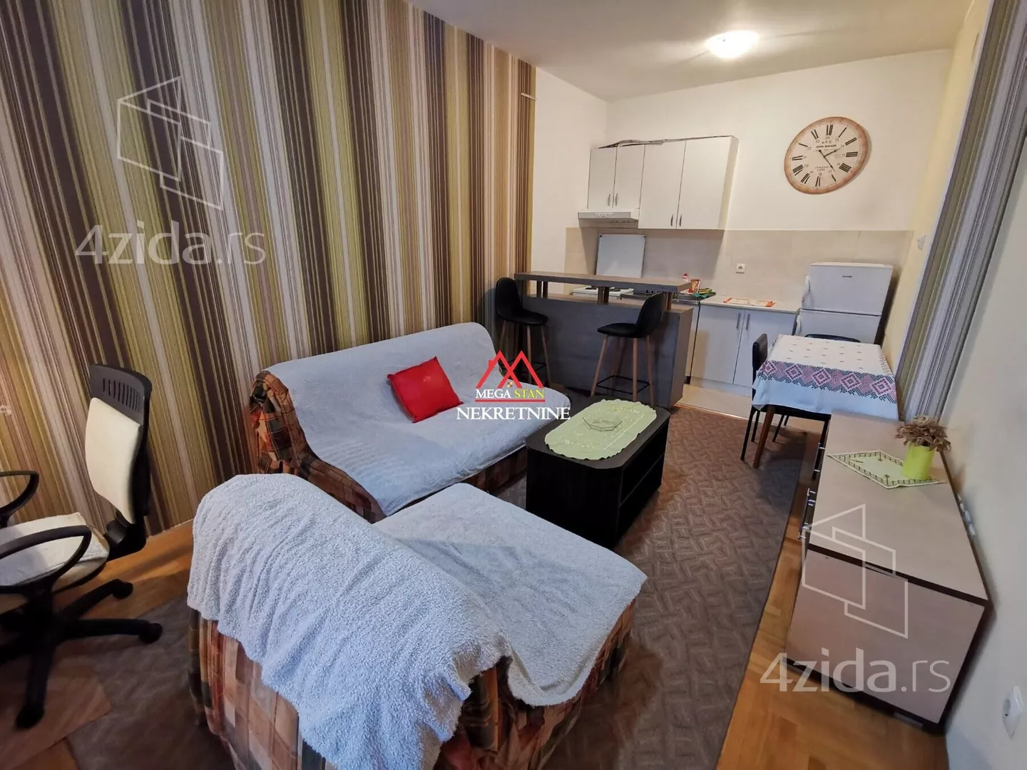 Jednoiposoban stan | 4zida