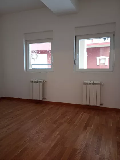 Trg Fontana | 4zida.rs