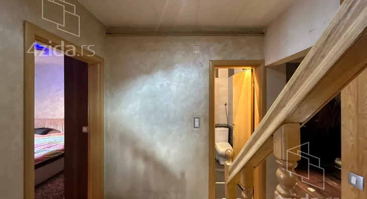 Četvoroiposoban stan | 4zida