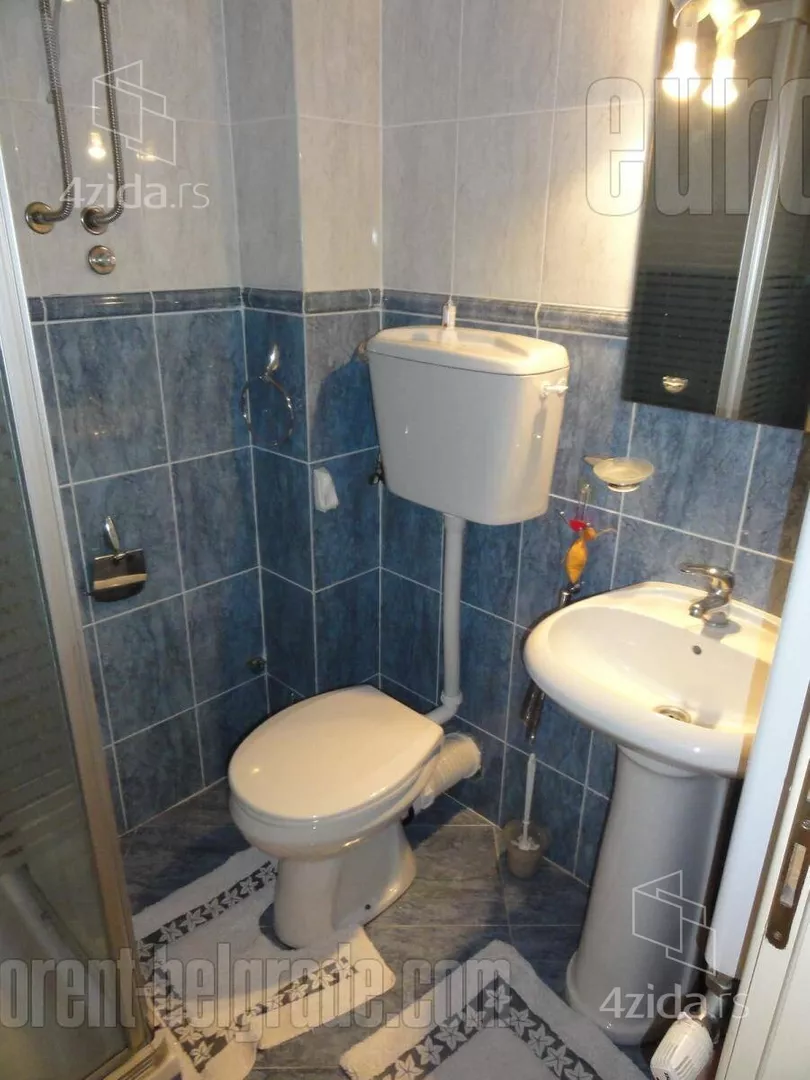 Četvoroiposoban stan | 4zida