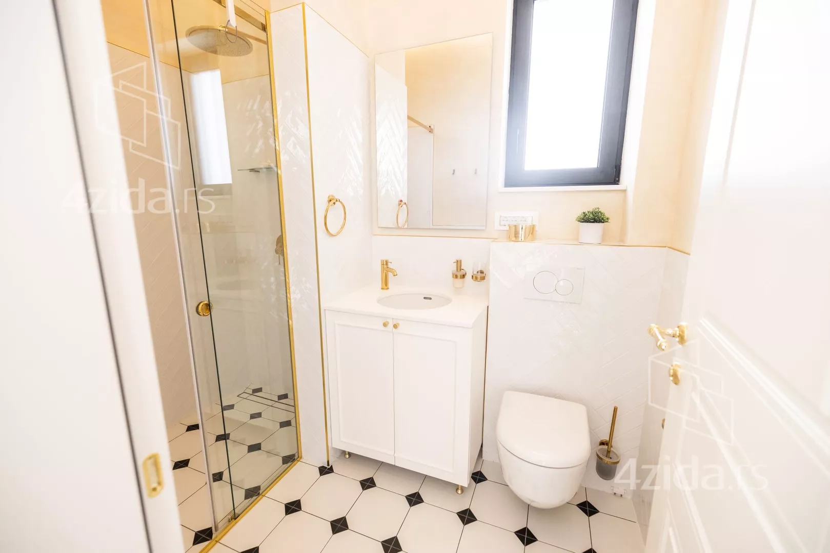 Petosoban stan | 4zida