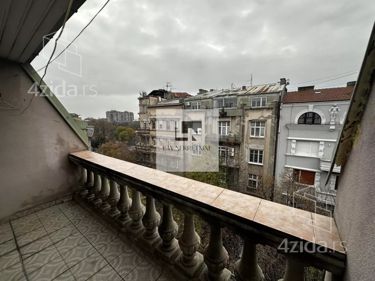 Petosoban stan | 4zida