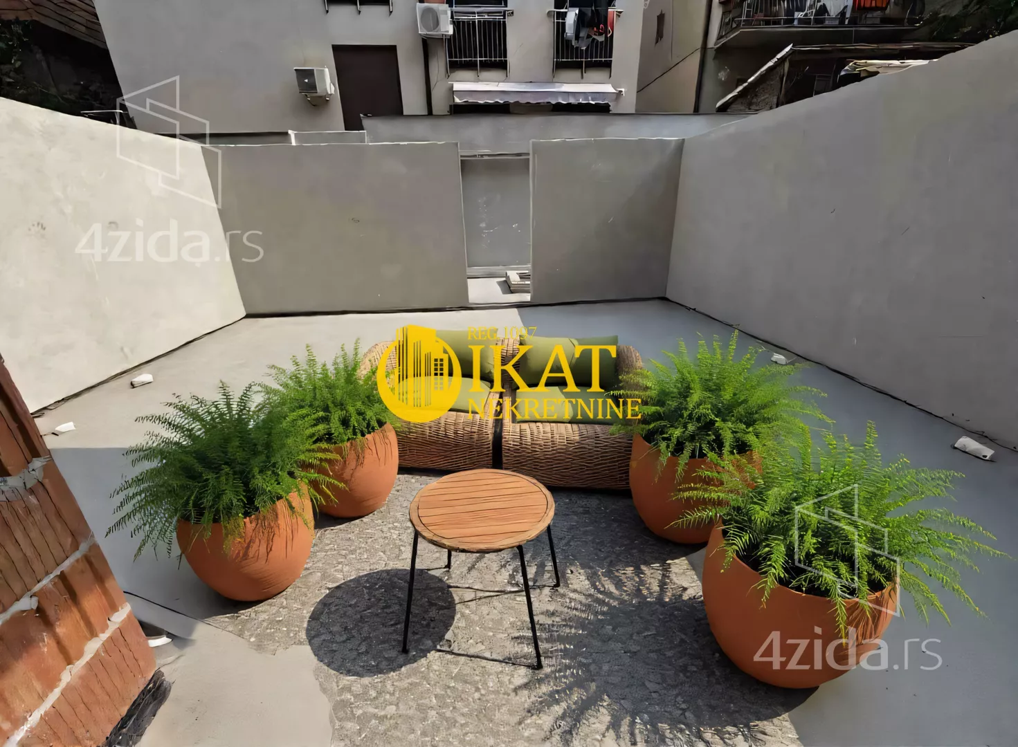 Dvoiposoban stan | 4zida