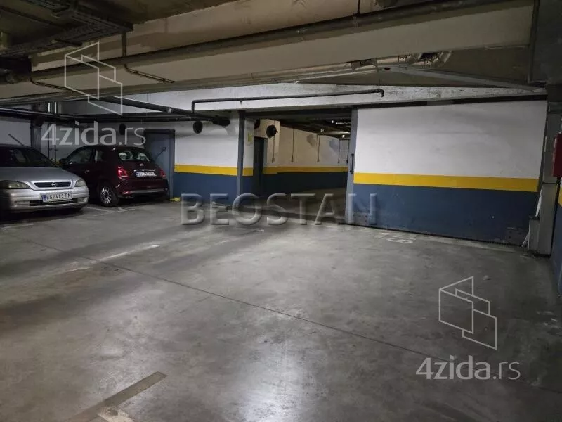 Garaža | 4zida