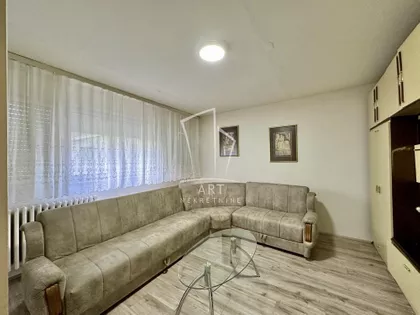 Kralja Radoslava | 4zida.rs