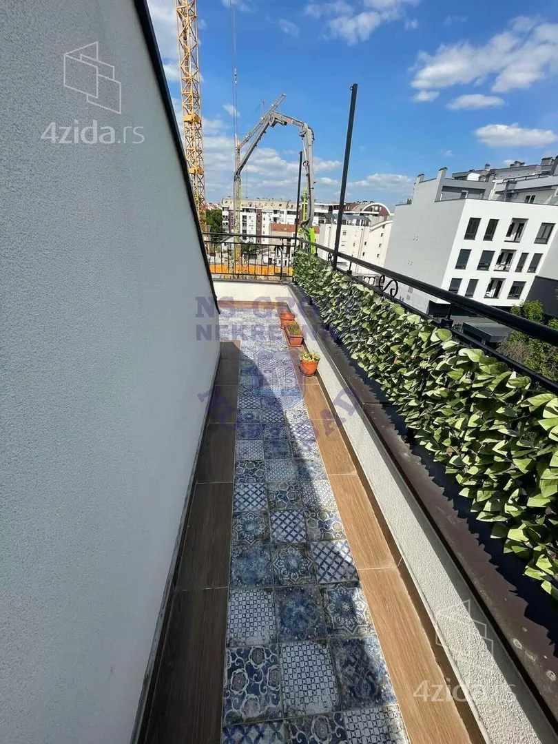 Petosoban stan | 4zida