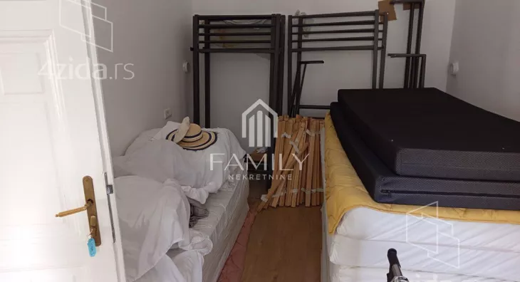 Četvoroiposoban stan | 4zida