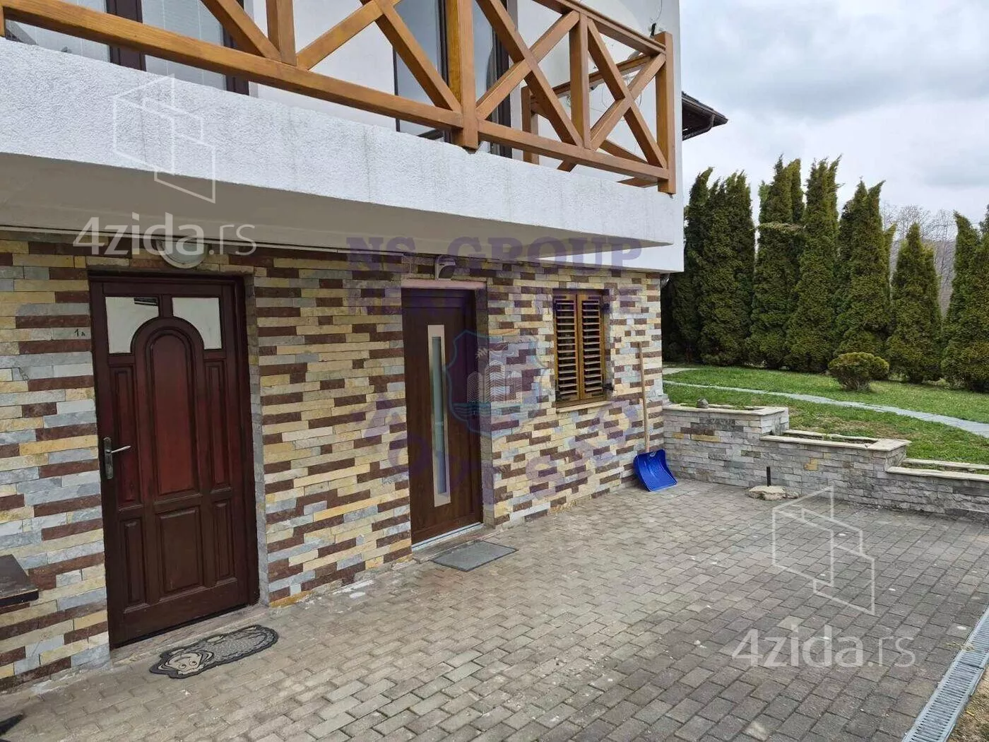 Jednoiposoban stan | 4zida