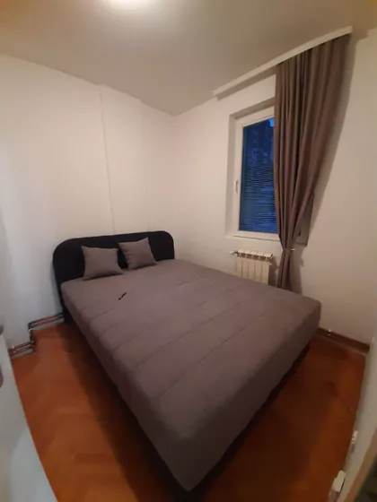 Cara Dušana | 4zida.rs