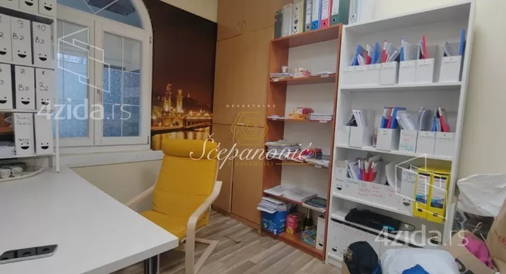 Sedmosoban stan | 4zida