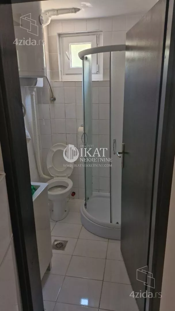 5-etažna kuća | 4zida