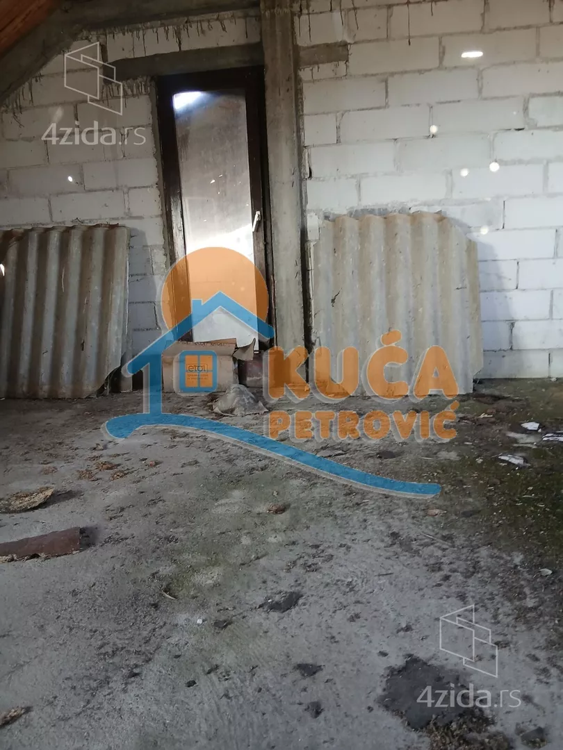 Lokal | 4zida