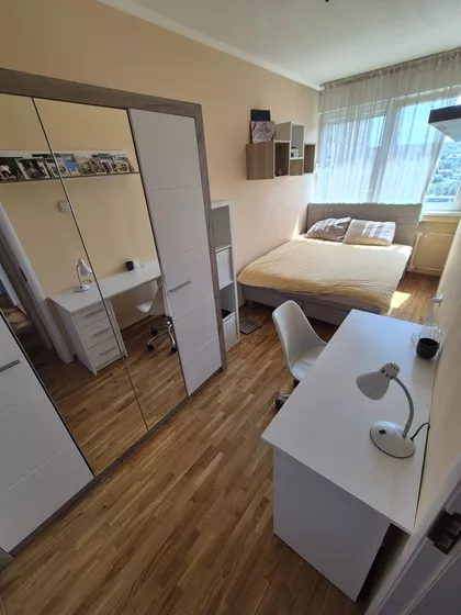 Ustanička | 4zida.rs