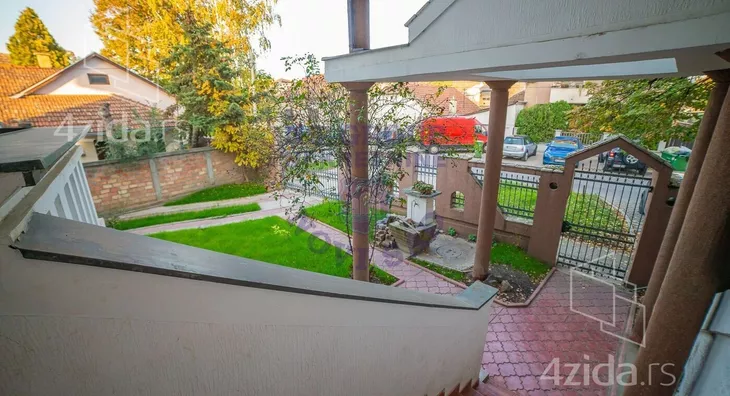 4-etažna kuća | 4zida