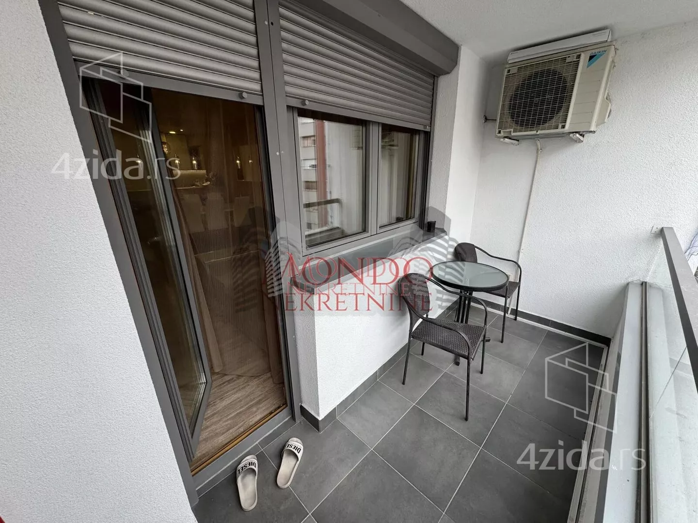 Dvoiposoban stan | 4zida