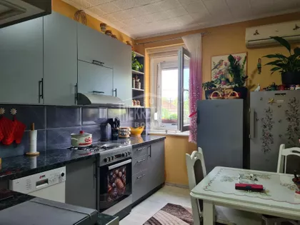 Kertvaroš | 4zida.rs
