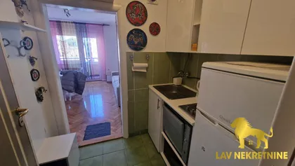 DOŽA ĐERĐA | 4zida.rs