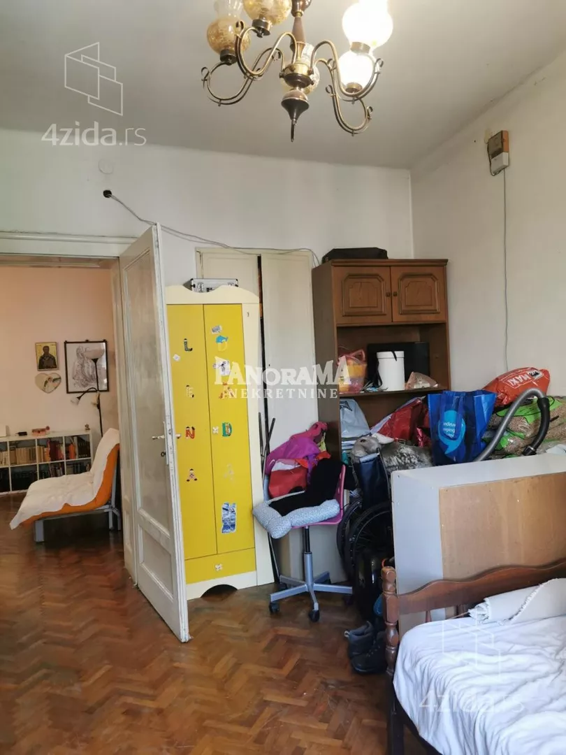 Četvoroiposoban stan | 4zida