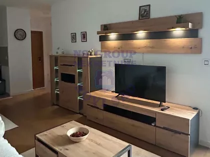 Heroja Pinkija | 4zida.rs