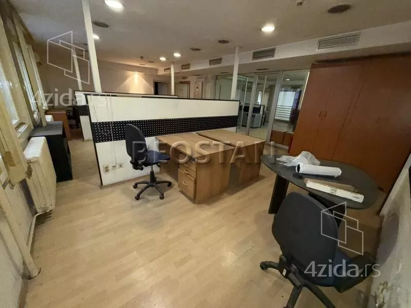 Lokal | 4zida