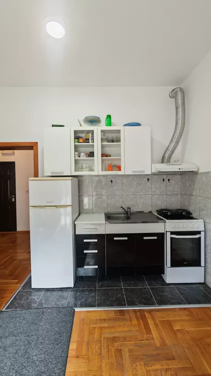 Cara Lazara 86 | 4zida.rs