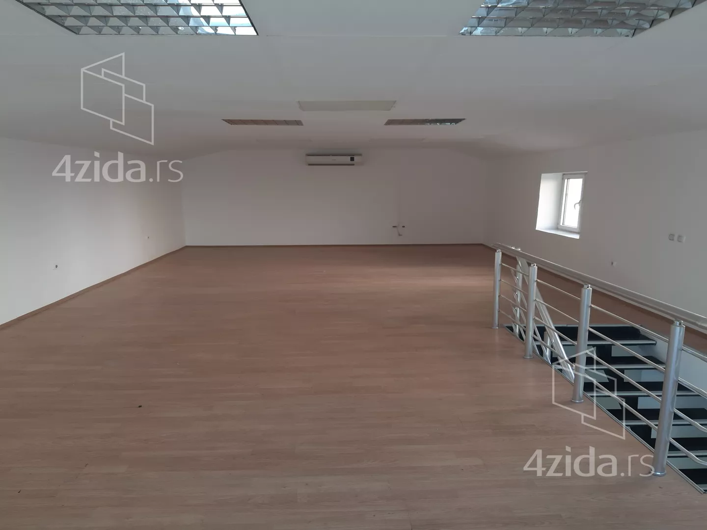 Lokal | 4zida
