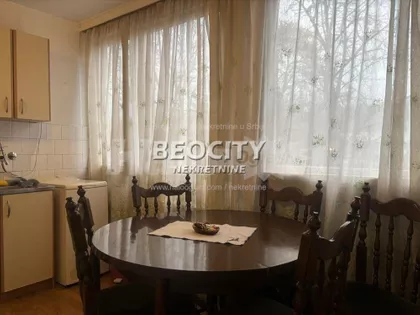 Ustanička | 4zida.rs