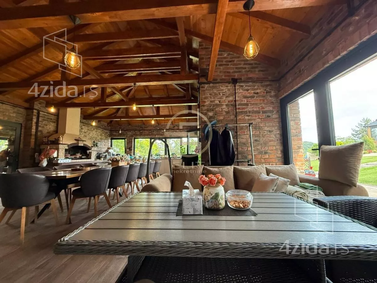Kuća | 4zida