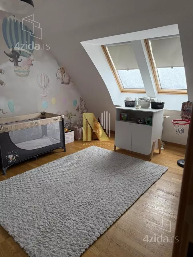 Petosoban stan | 4zida