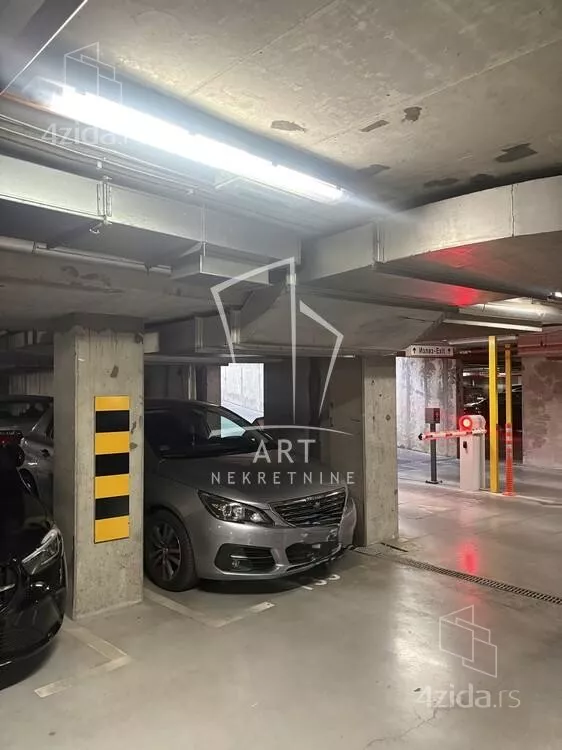 Garaža | 4zida