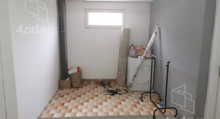 5-etažna kuća | 4zida