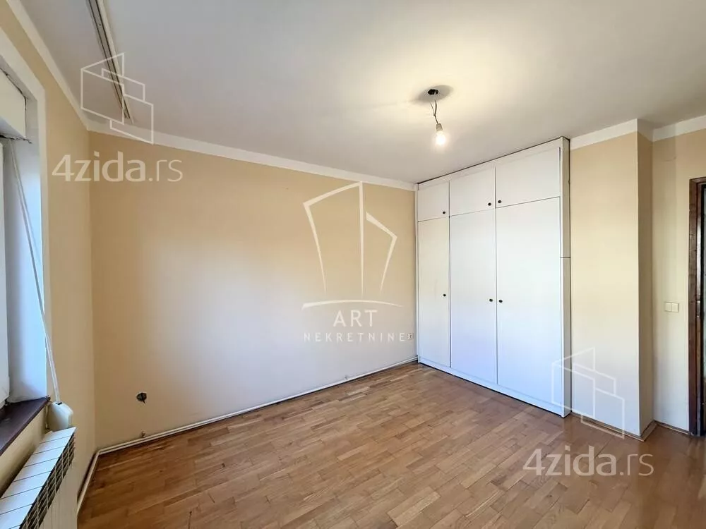 4-etažna kuća | 4zida