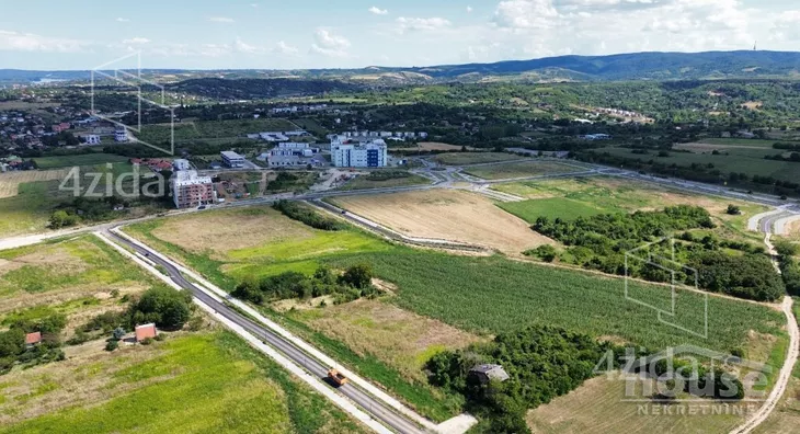 Plac | 4zida