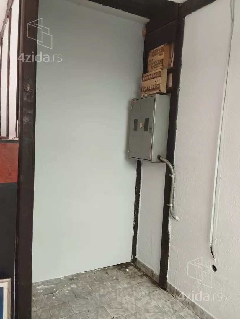 Lokal | 4zida