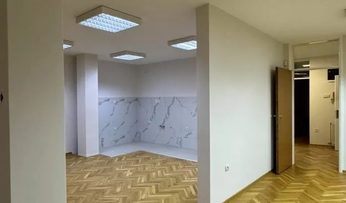 Četvoroiposoban stan | 4zida