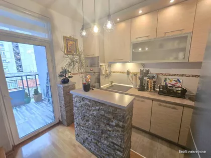 Ustanička | 4zida.rs