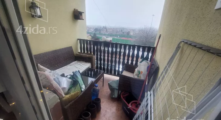 Troiposoban stan | 4zida