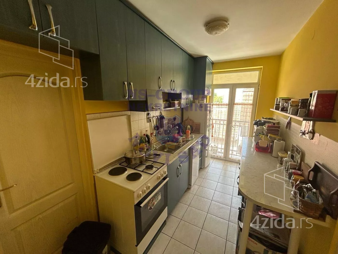 Troiposoban stan | 4zida