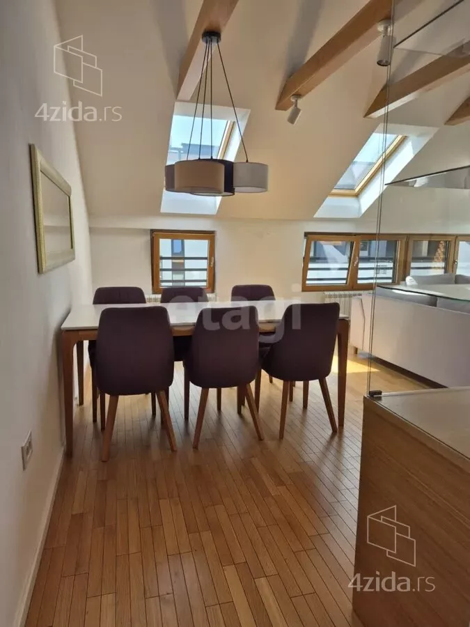 Petosoban stan | 4zida