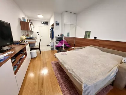 Porodice Trajković | 4zida.rs