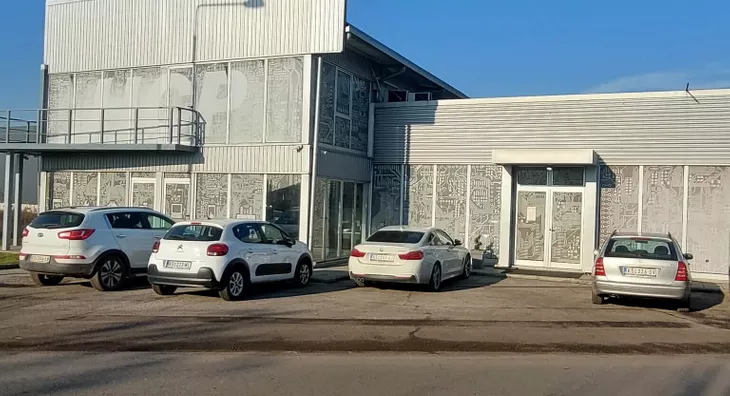 Poslovni prostor | 4zida