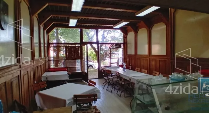 Poslovni prostor | 4zida