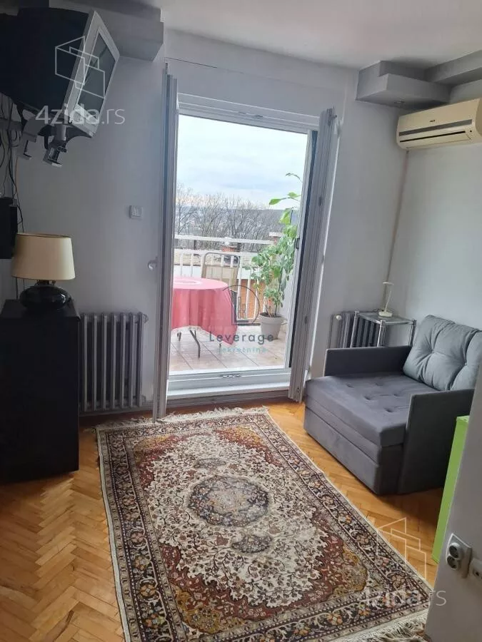 Četvoroiposoban stan | 4zida