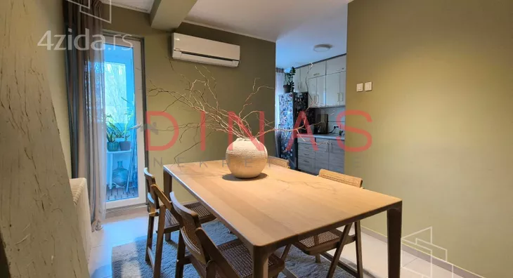 Troiposoban stan | 4zida